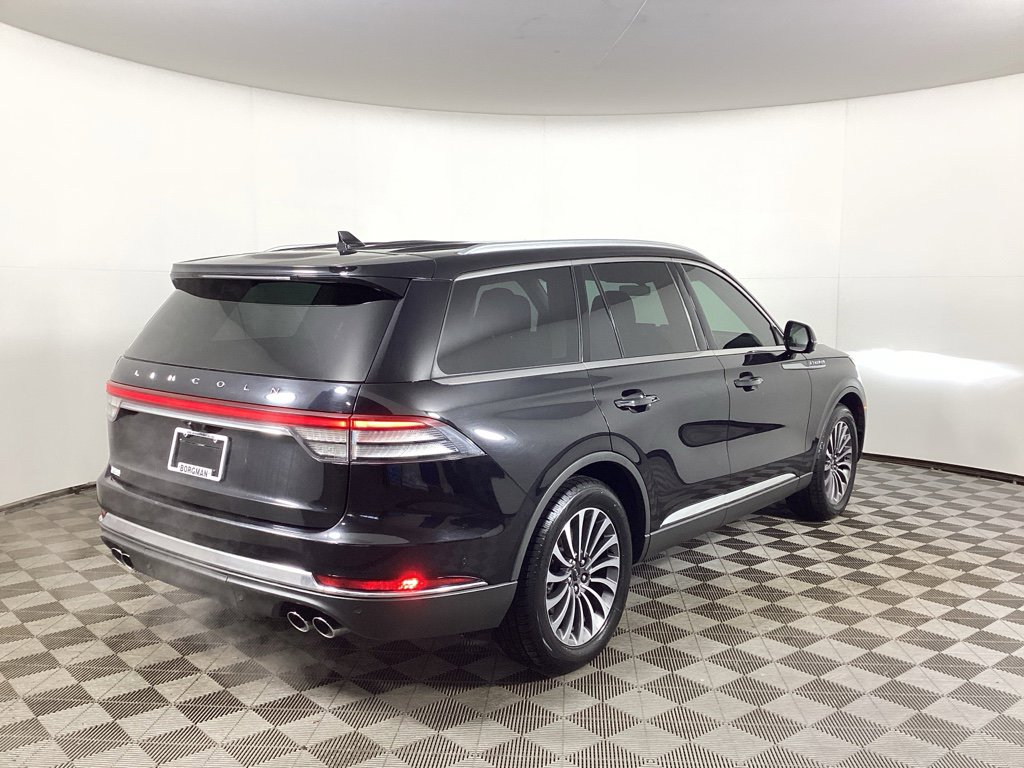 Used 2020 Lincoln Aviator Reserve w/ Equipment Group 201A image 2