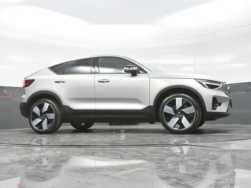 Used 2023 Volvo C40 P8 Recharge Ultimate image 24