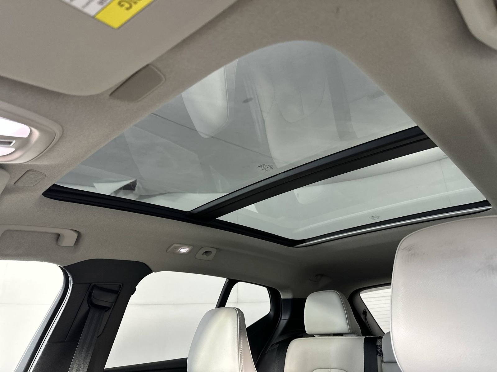 Used 2023 Volvo XC40 B5 Plus w/ Protection Package Premier image 22