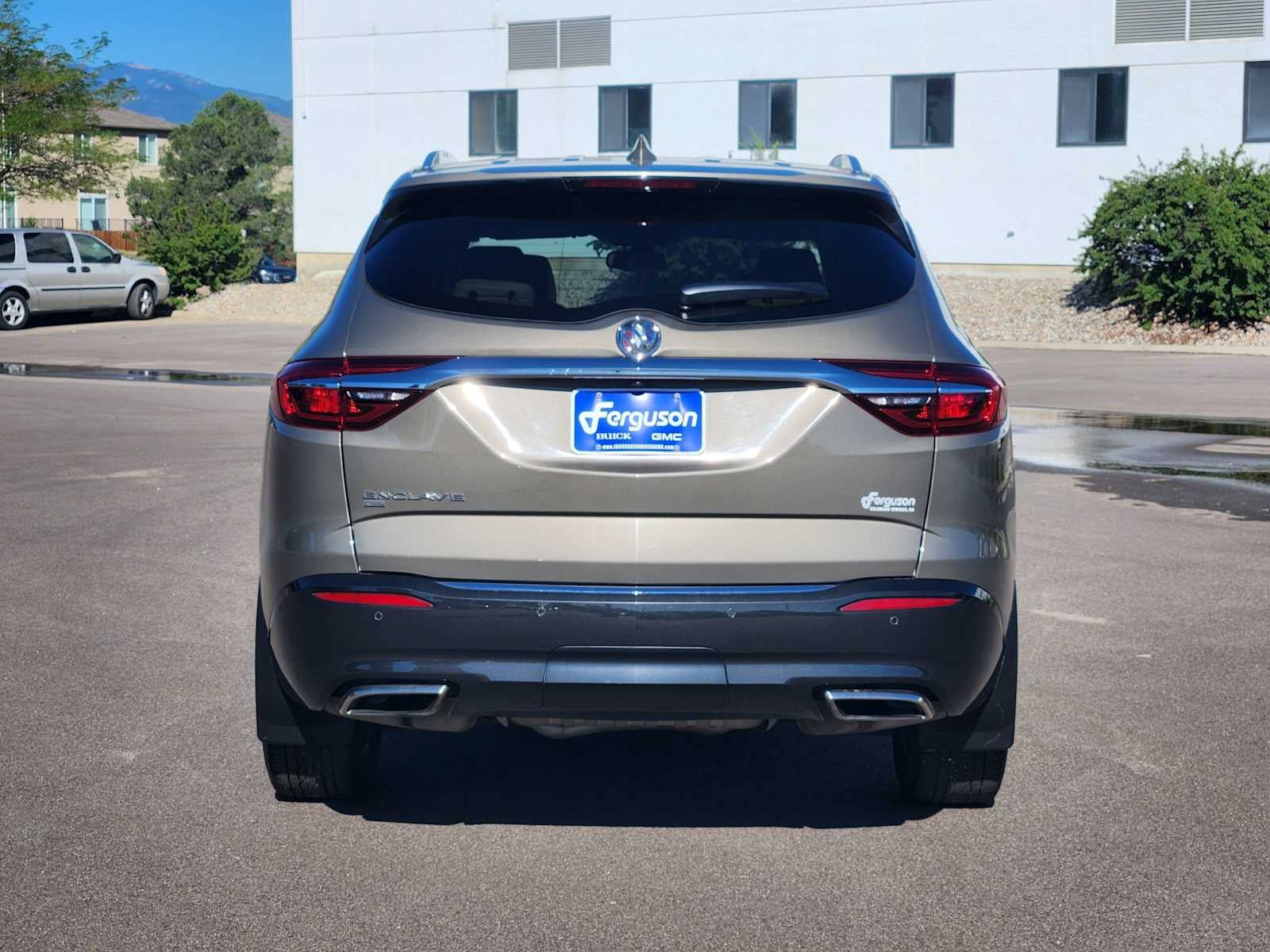 Used 2020 Buick Enclave Essence w/ Sound and Sites Package AWD/4WD image 13