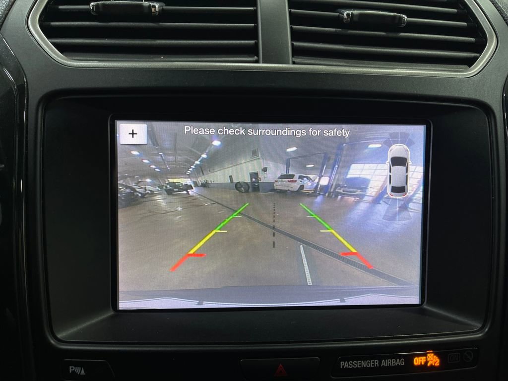 Used 2019 Ford Explorer XLT w/ Equipment Group 202A image 11