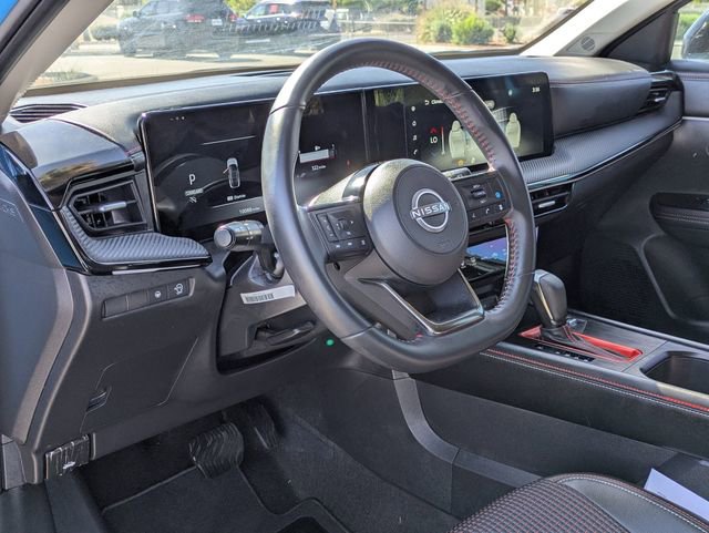Certified 2025 Nissan Kicks SR FWD image 11
