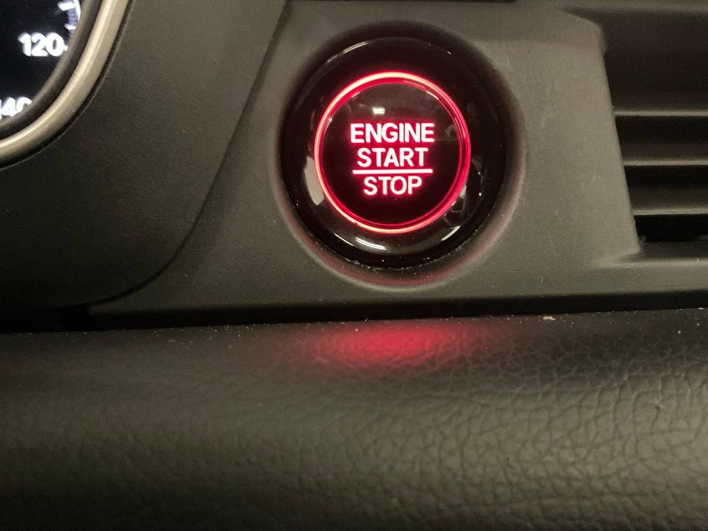 Used 2023 Honda Pilot Touring image 16