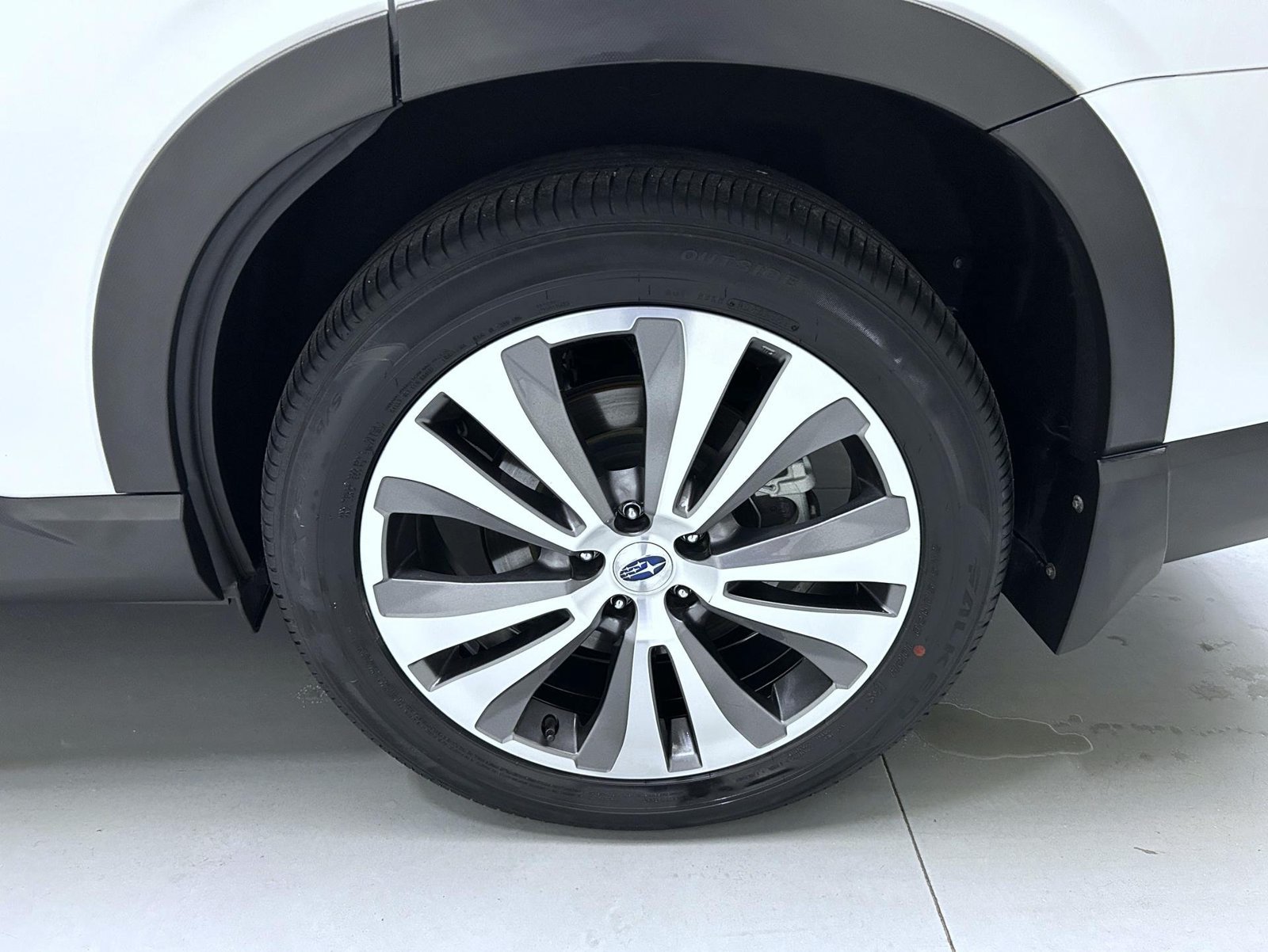 Used 2022 Subaru Ascent Limited w/ Technology Package AWD/4WD image 22