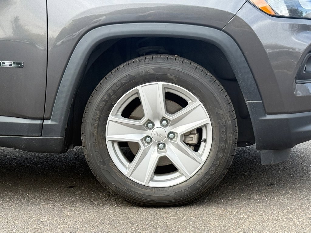 Used 2022 Jeep Compass Latitude FWD image 7