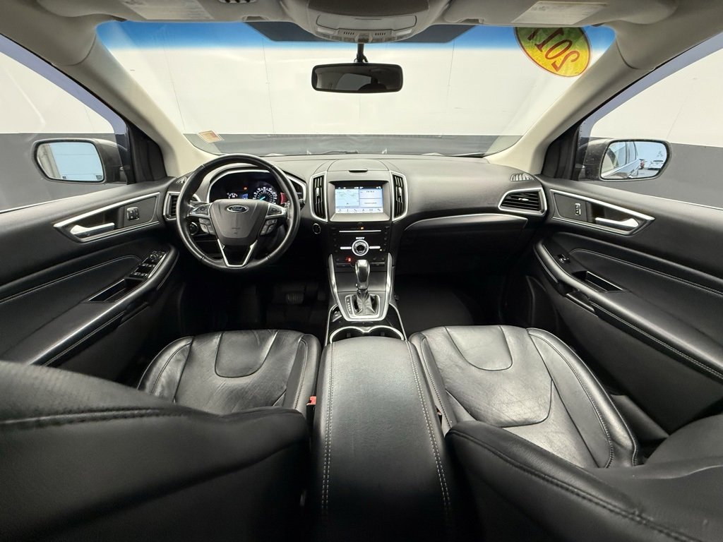 Used 2017 Ford Edge Titanium w/ Equipment Group 301A image 3