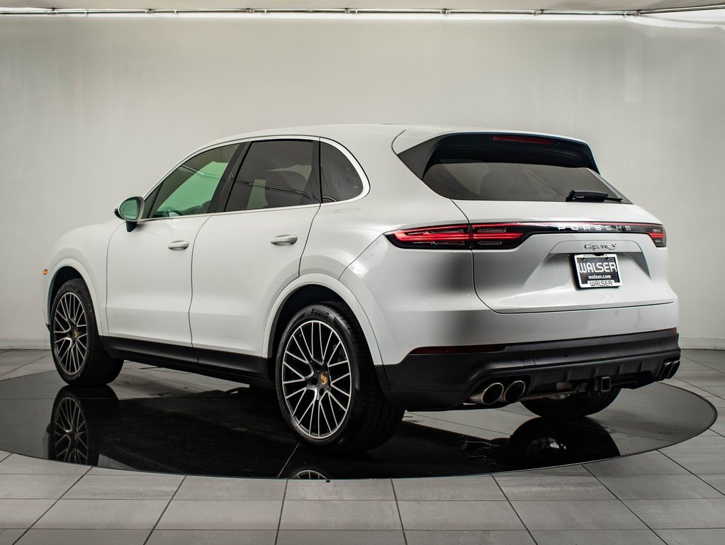 Used 2019 Porsche Cayenne S image 3