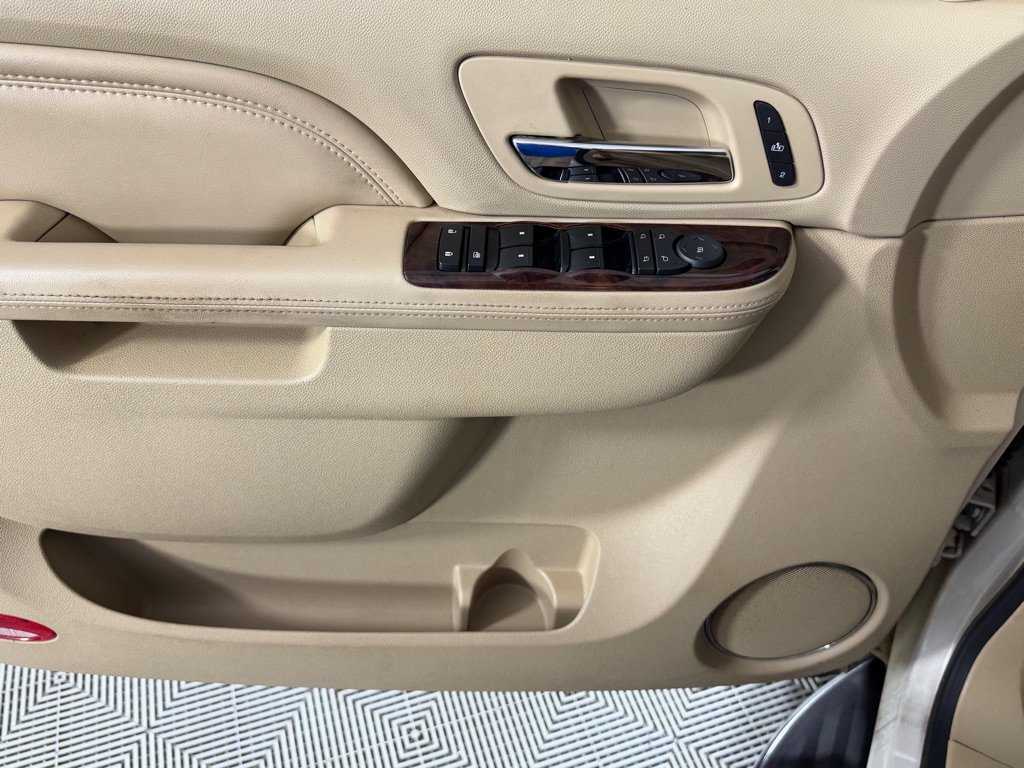 Used 2013 Cadillac Escalade ESV Luxury RWD image 10