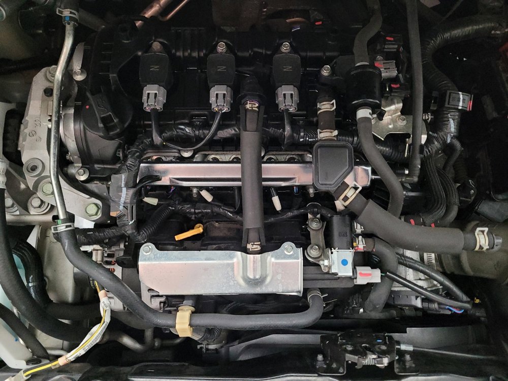 Used 2021 Nissan Versa SV image 30