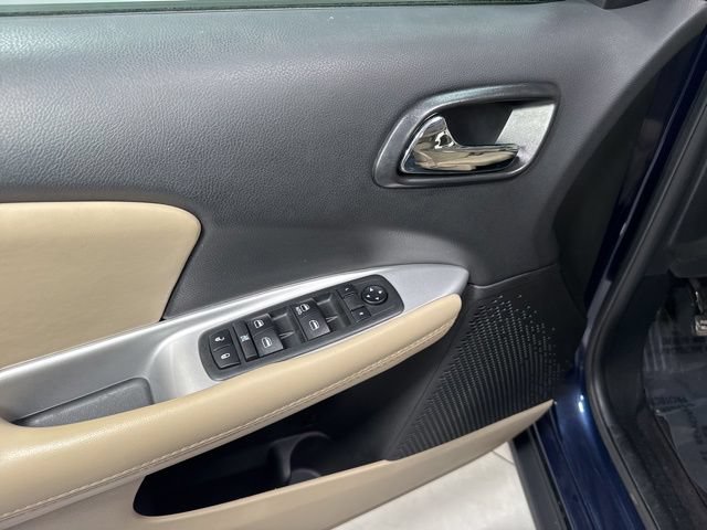 Used 2018 Dodge Journey SXT w/ Safe & Sound Group FWD image 9