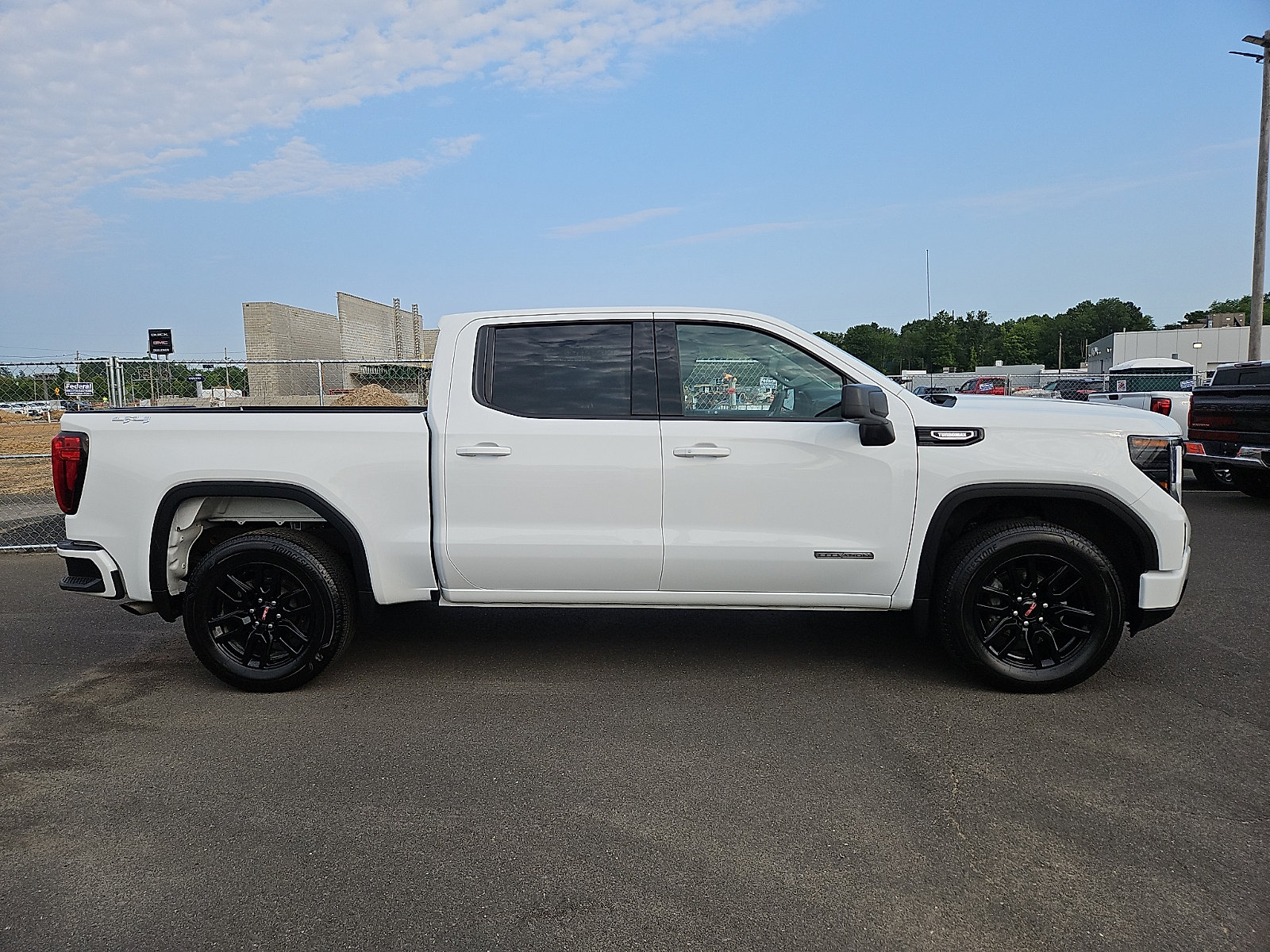 Certified 2024 GMC Sierra 1500 Elevation AWD/4WD image 7