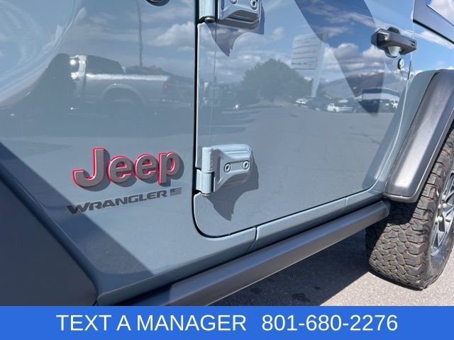 Used 2024 Jeep Wrangler Rubicon w/ Convenience Group AWD/4WD image 11