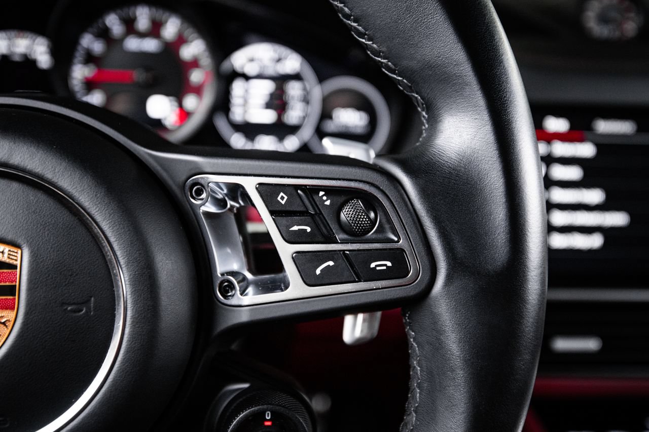 Certified 2022 Porsche Cayenne Turbo AWD/4WD image 16