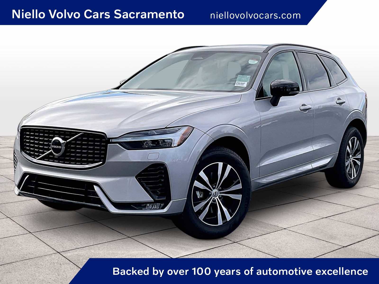 Used 2025 Volvo XC60 B5 Core image 1