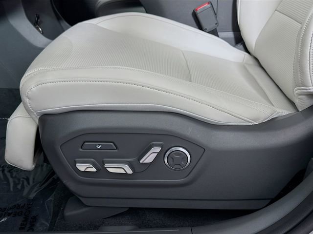 Used 2026 Hyundai Santa Fe Calligraphy image 16