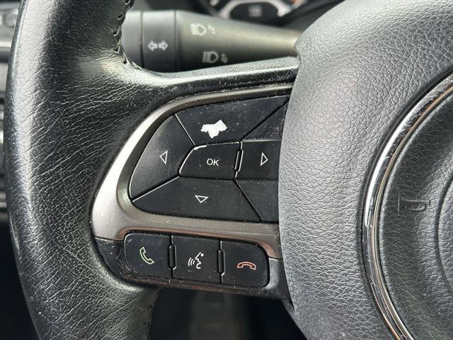 Used 2021 Jeep Renegade Limited image 15