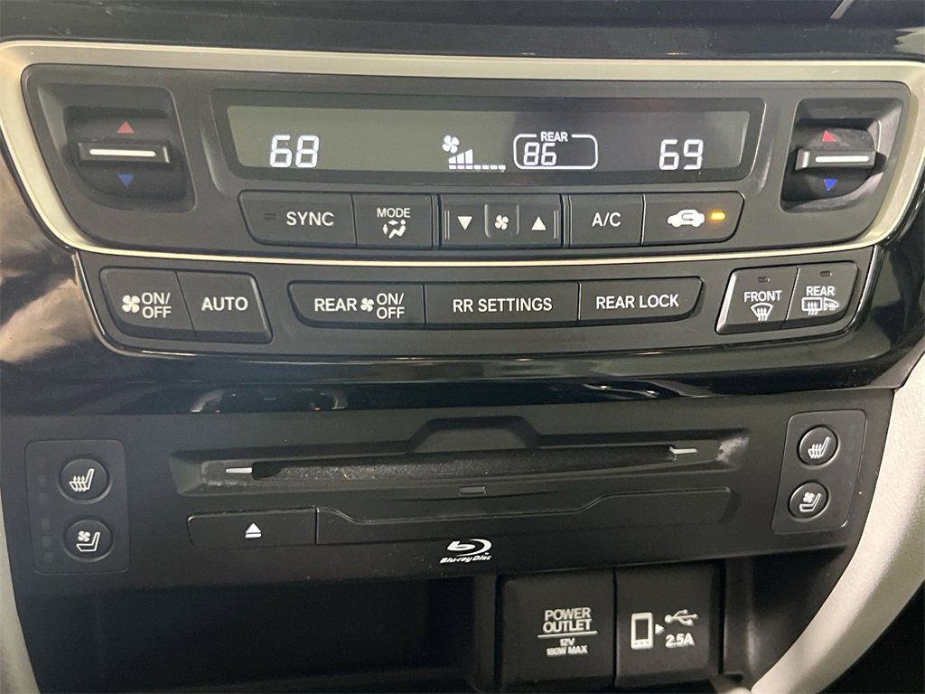 Used 2019 Honda Pilot Elite image 17