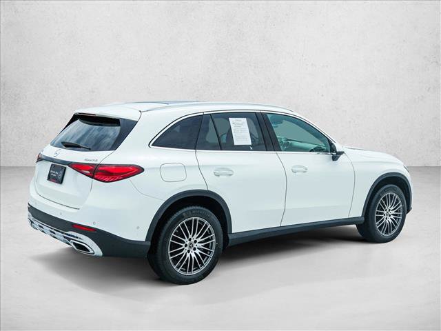 Used 2023 Mercedes-Benz GLC 300 4MATIC image 5