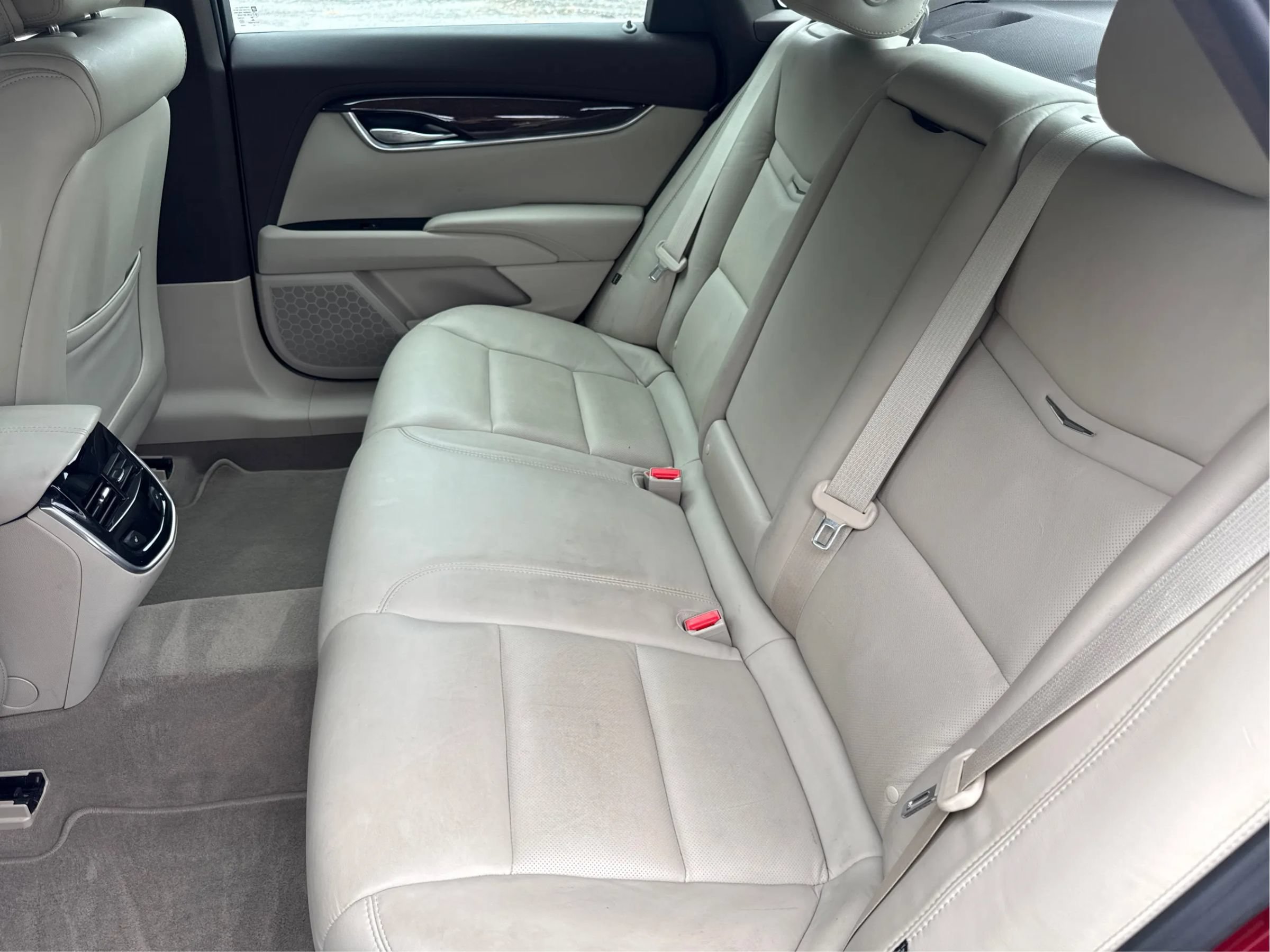 Used 2014 Cadillac XTS Luxury w/ Driver Awareness Package FWD image 17