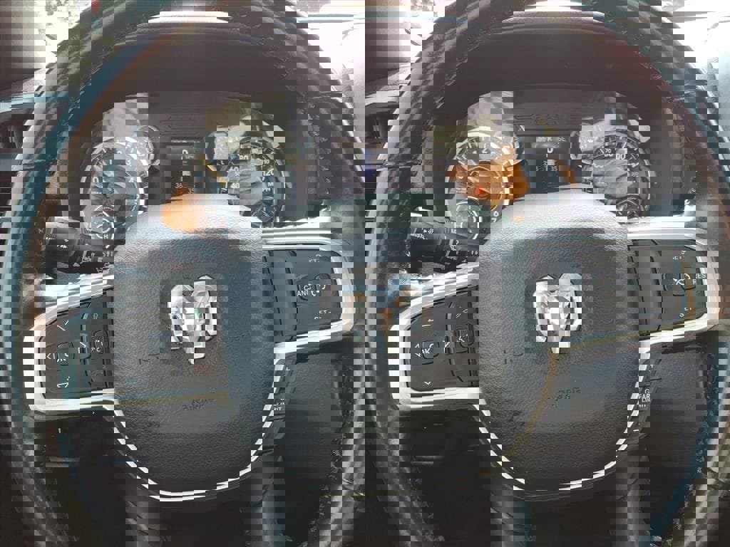 Used 2021 RAM 1500 Big Horn image 28