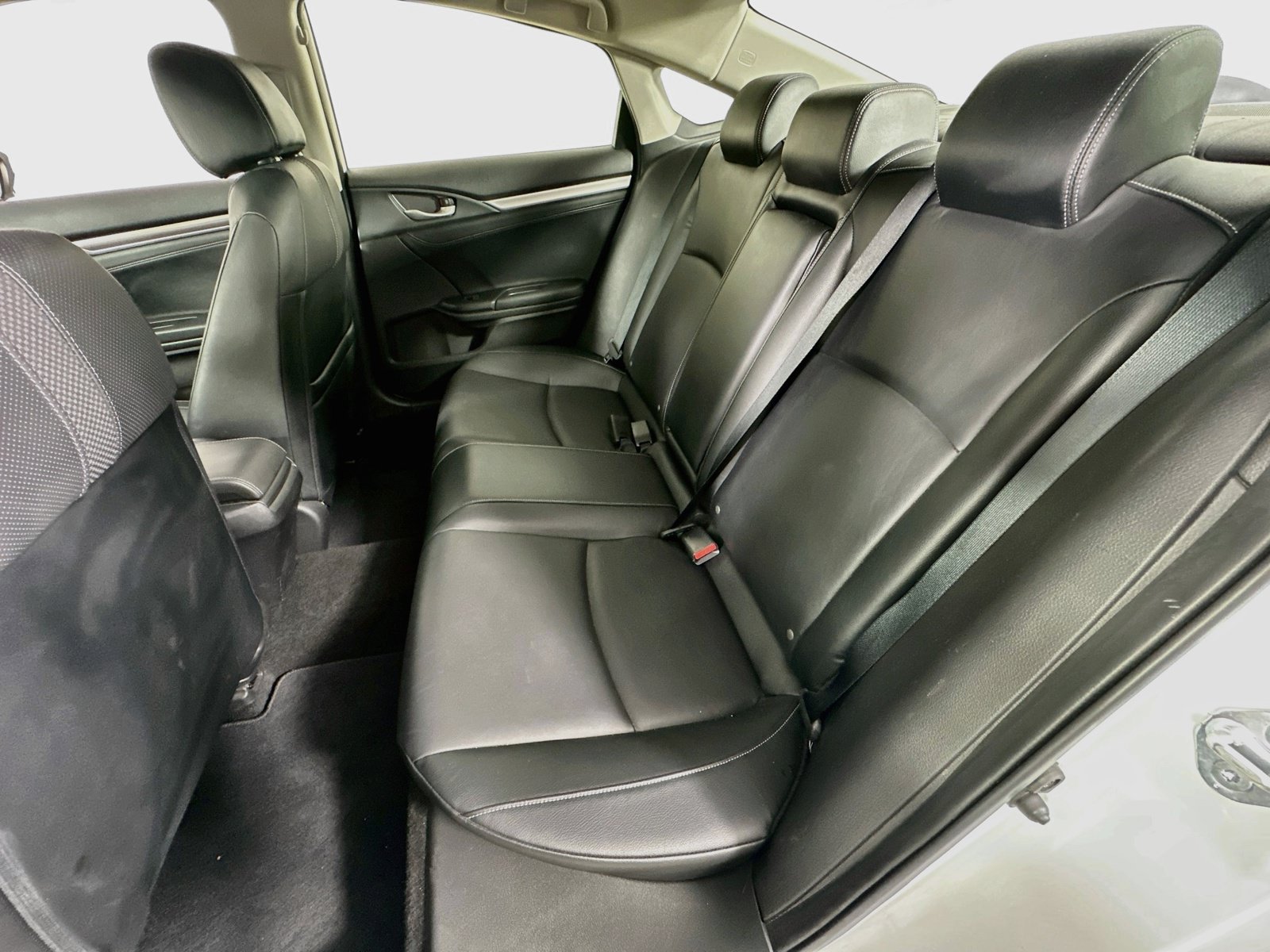 Used 2019 Honda Civic EX-L image 24