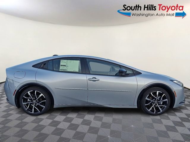 New 2026 Toyota Prius Plug-In Hybrid FWD image 7