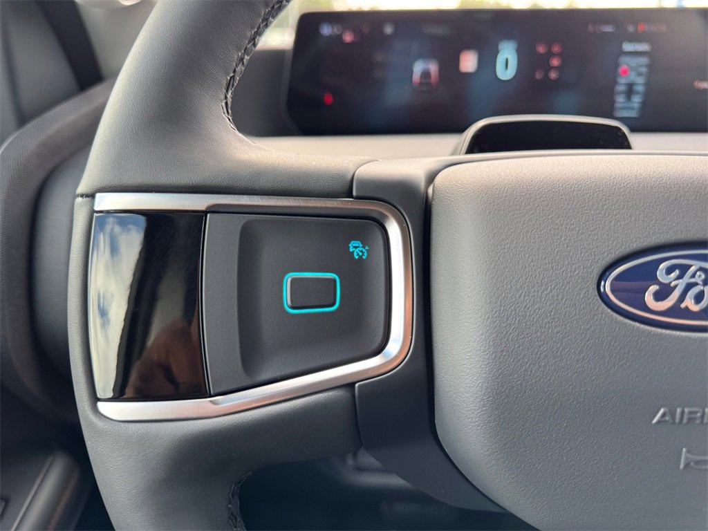 New 2025 Ford Expedition Active image 21