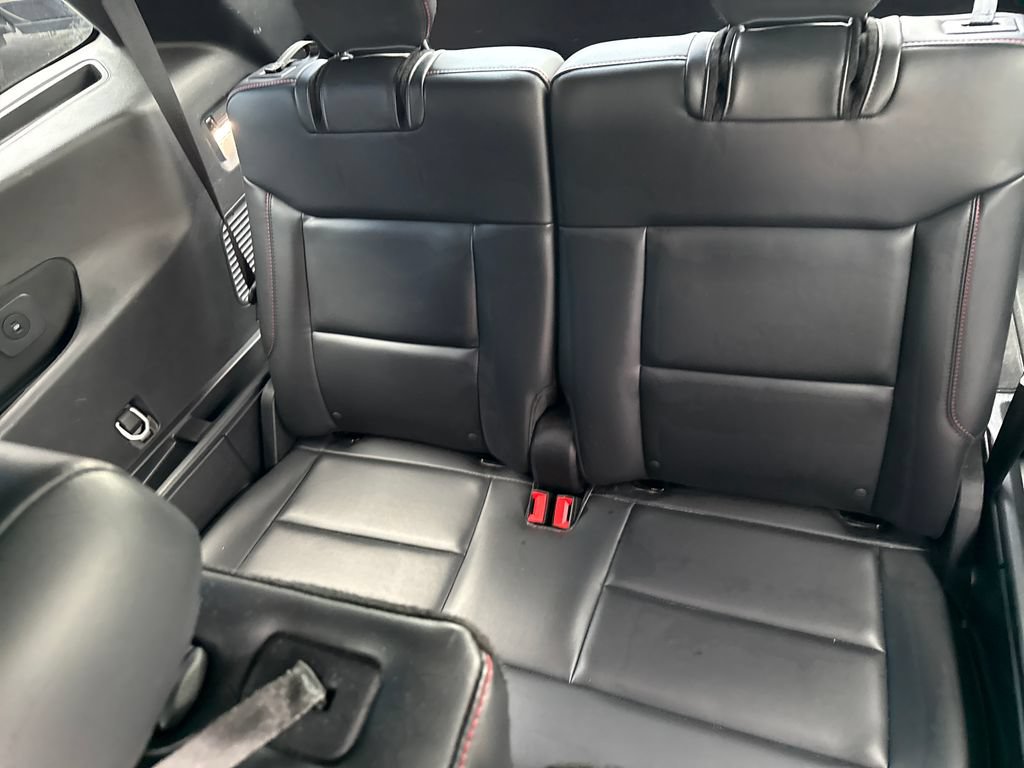 Used 2025 Ford Explorer ST-Line w/ ST-Line Street Pack AWD/4WD image 29