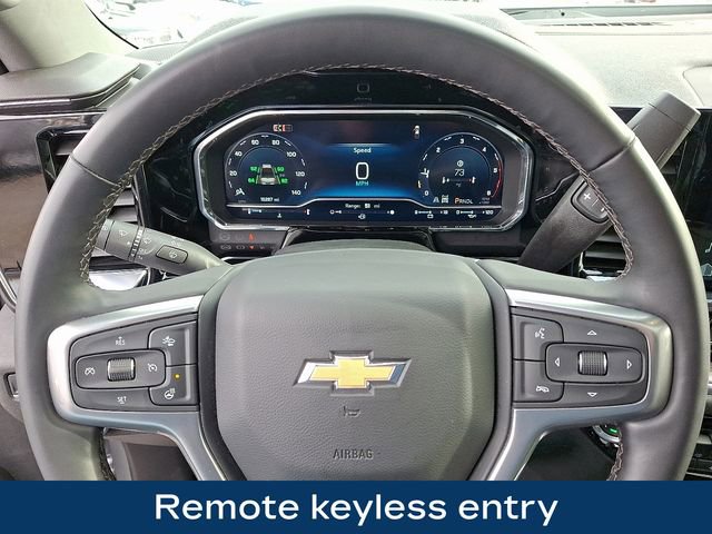 Used 2025 Chevrolet Silverado 2500 LTZ w/ LTZ Convenience Package image 21