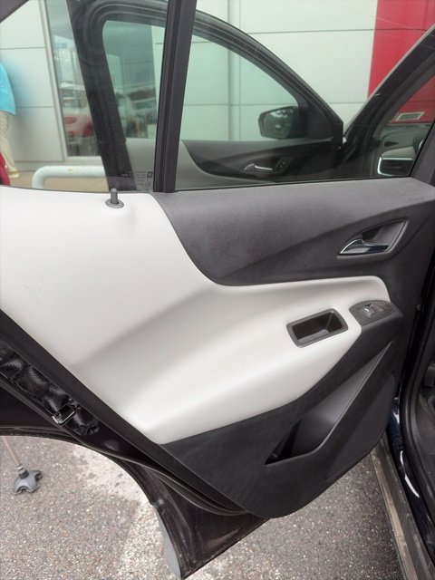 Used 2020 Chevrolet Equinox LT w/ Driver Convenience Package AWD/4WD image 35