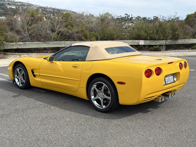 Used 2002 Chevrolet Corvette Convertible w/ Preferred Equipment Group2 RWD image 21