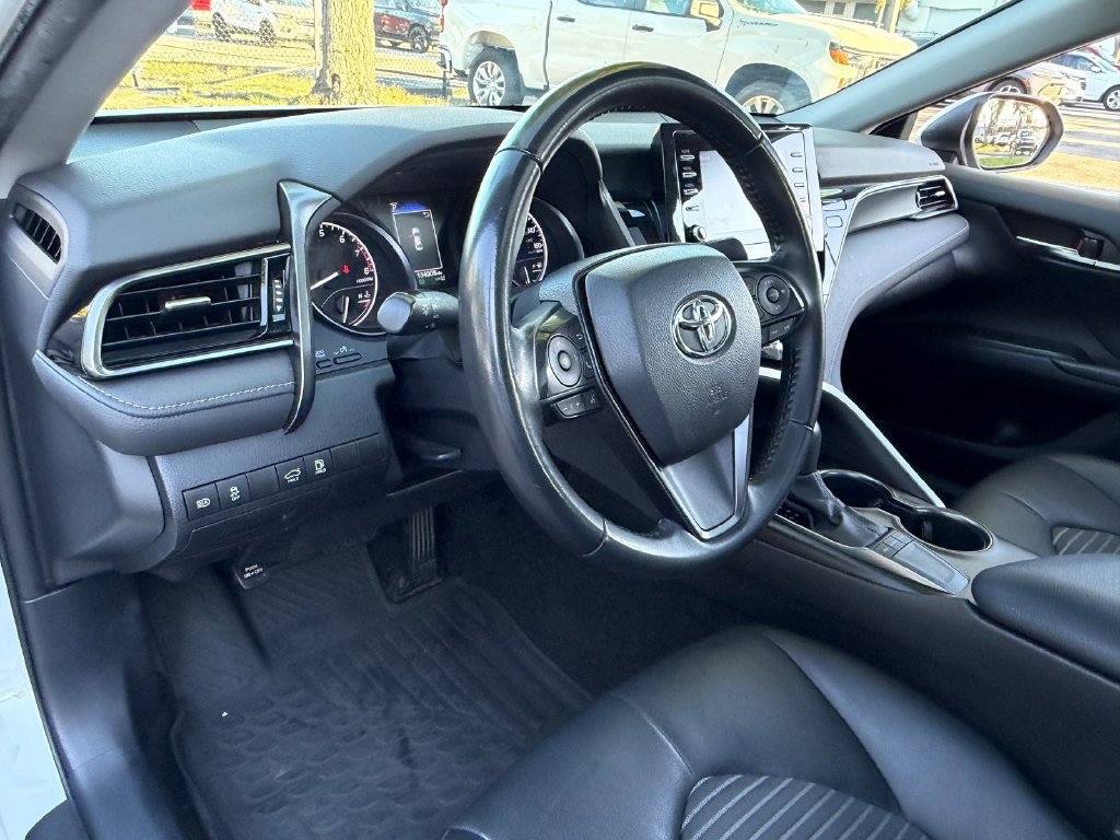 Used 2023 Toyota Camry SE w/ Convenience Package FWD image 10