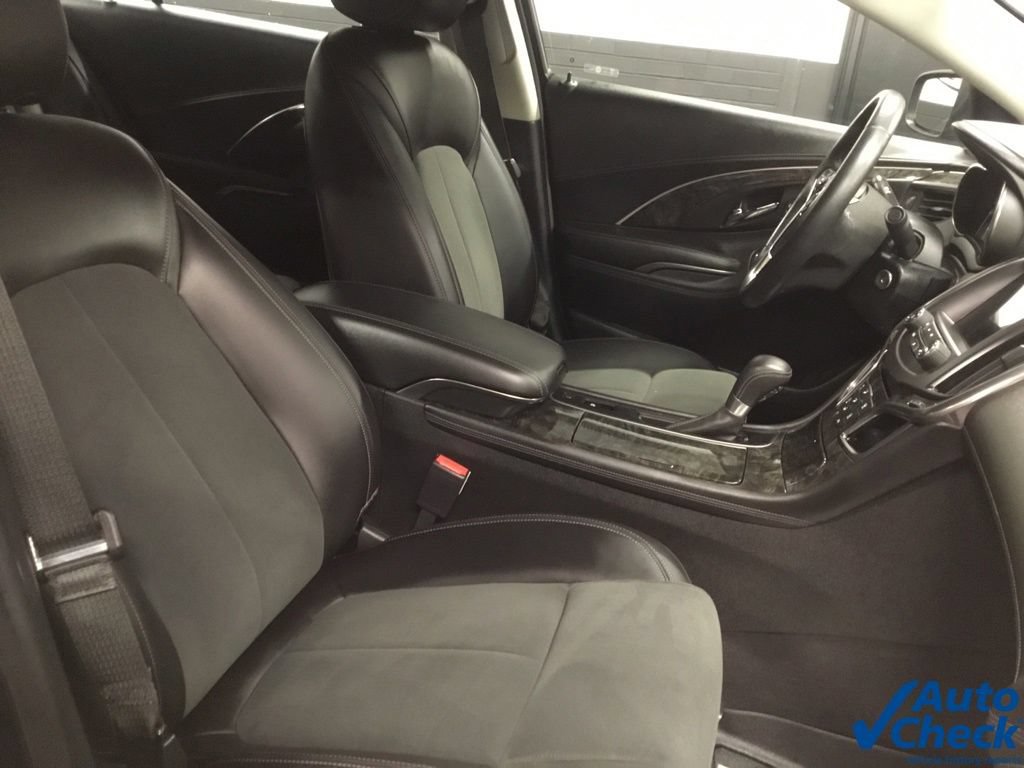 Used 2016 Buick LaCrosse FWD image 34