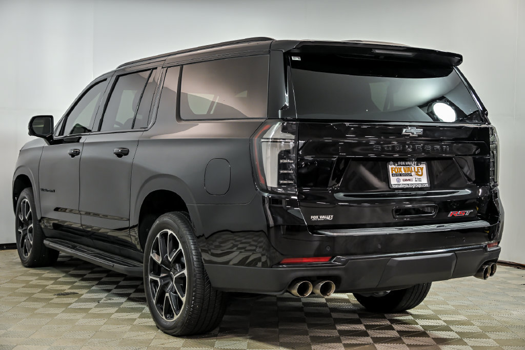 Used 2025 Chevrolet Suburban RST w/ Comfort Package AWD/4WD image 6