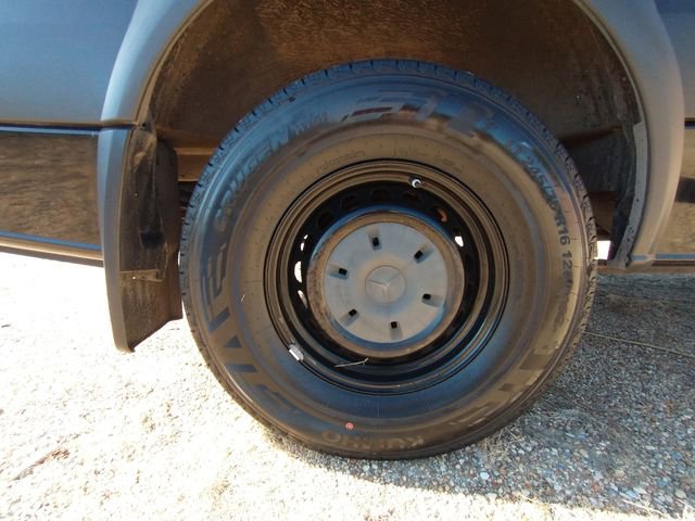 Used 2017 Mercedes-Benz Sprinter 2500 image 65