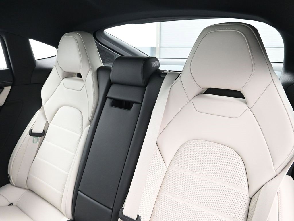 New 2025 Porsche Panamera image 6