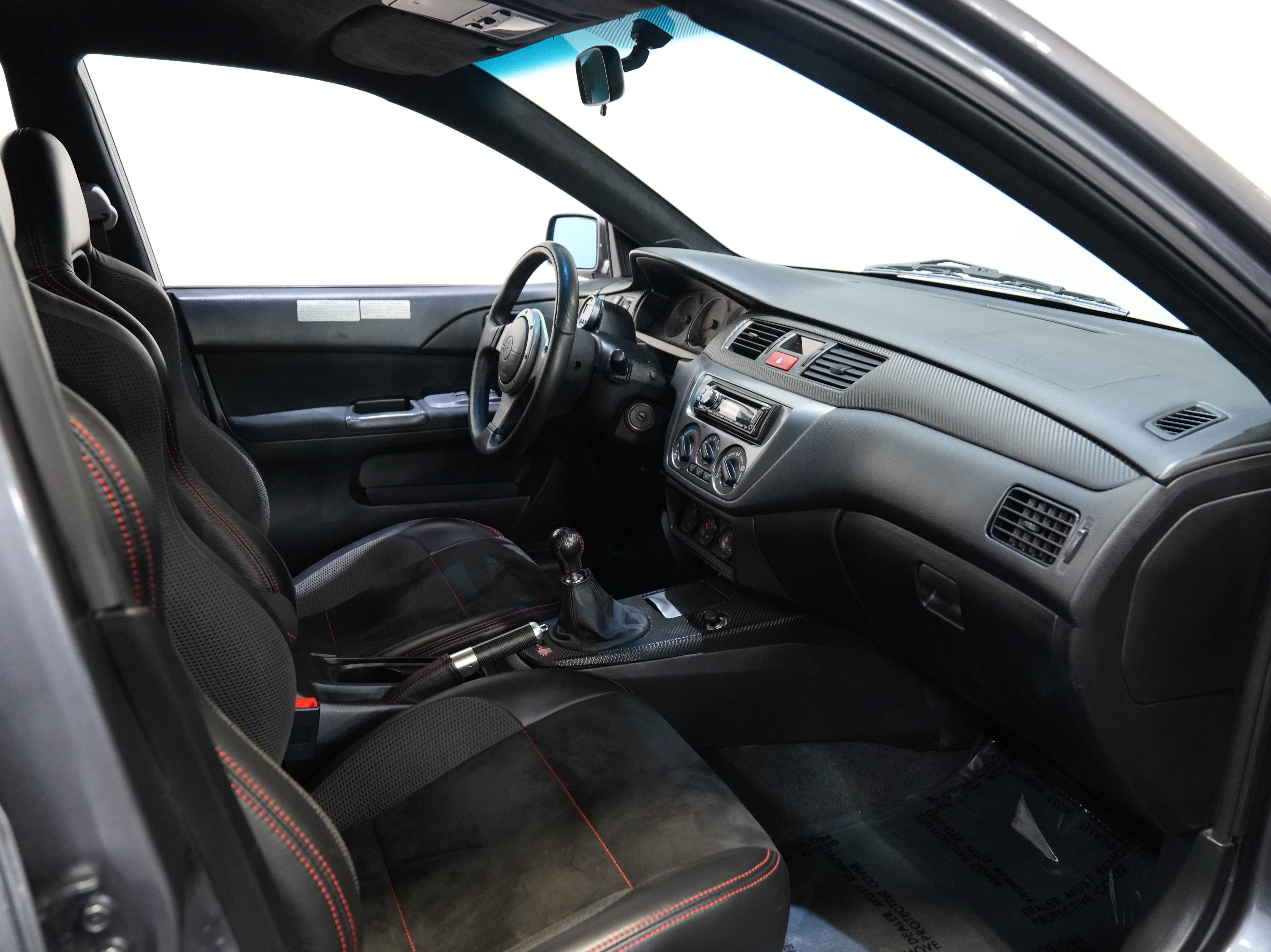 Used 2005 Mitsubishi Lancer Evolution image 32