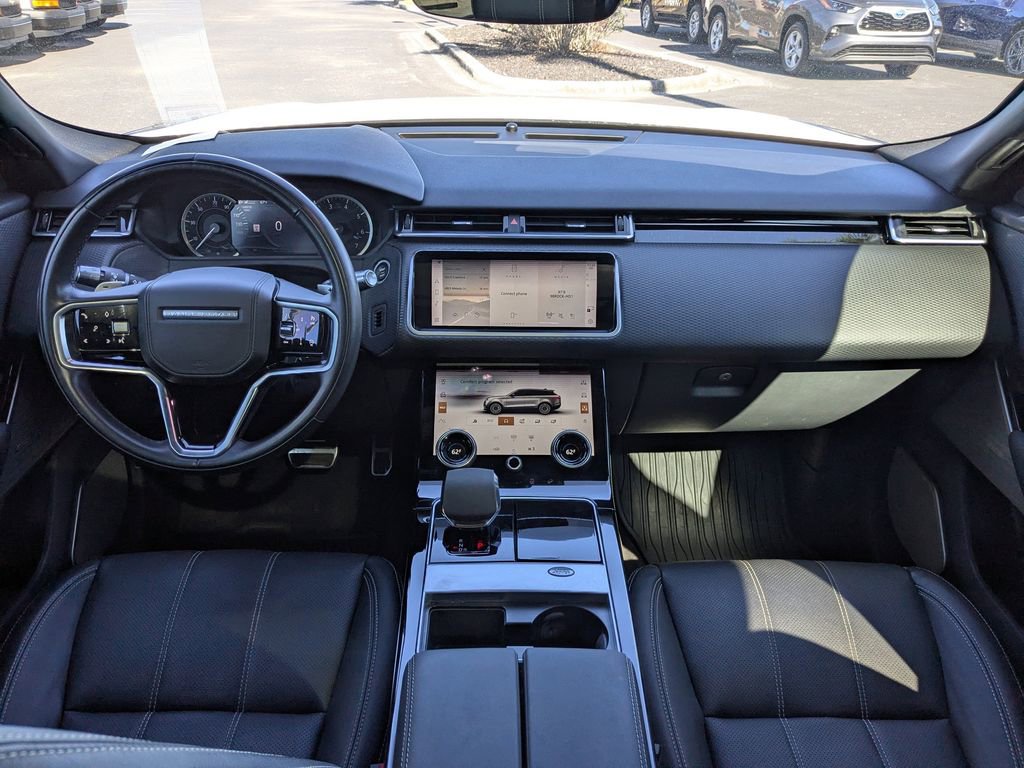 Used 2022 Land Rover Range Rover Velar R-Dynamic S image 17