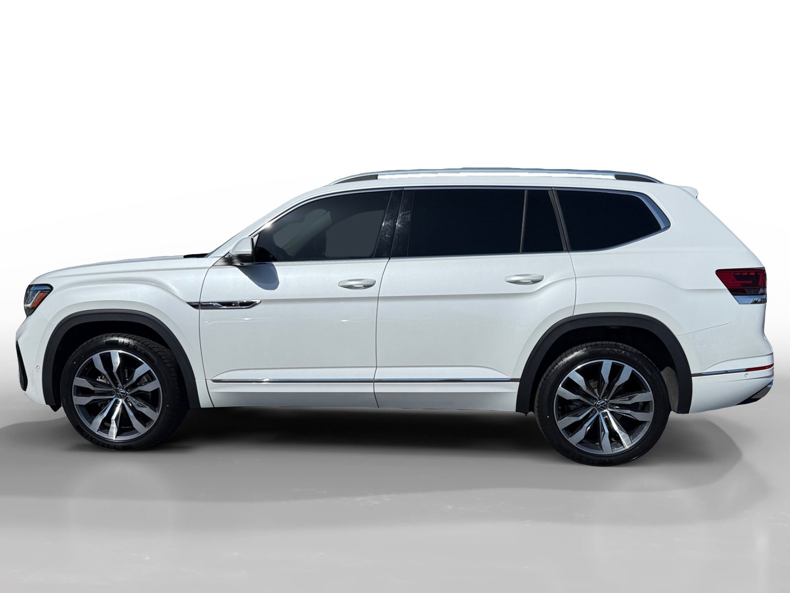 Used 2023 Volkswagen Atlas SEL Premium image 2