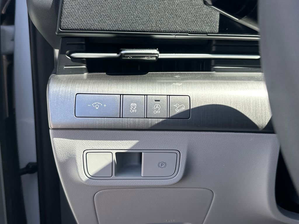 Certified 2026 Hyundai Kona SE AWD/4WD image 16