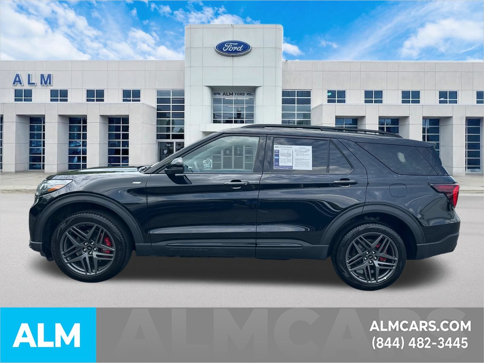 Used 2026 Ford Explorer ST-Line w/ ST-Line Street Pack AWD/4WD image 9