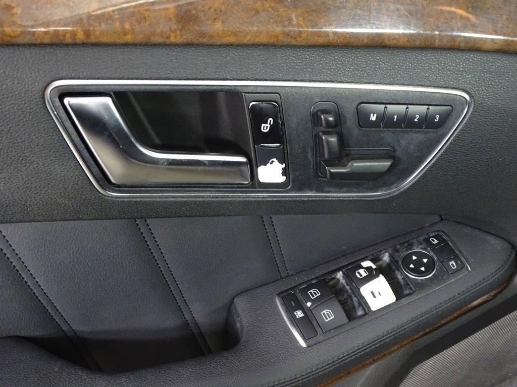 Used 2013 Mercedes-Benz E 350 4MATIC Sedan image 18
