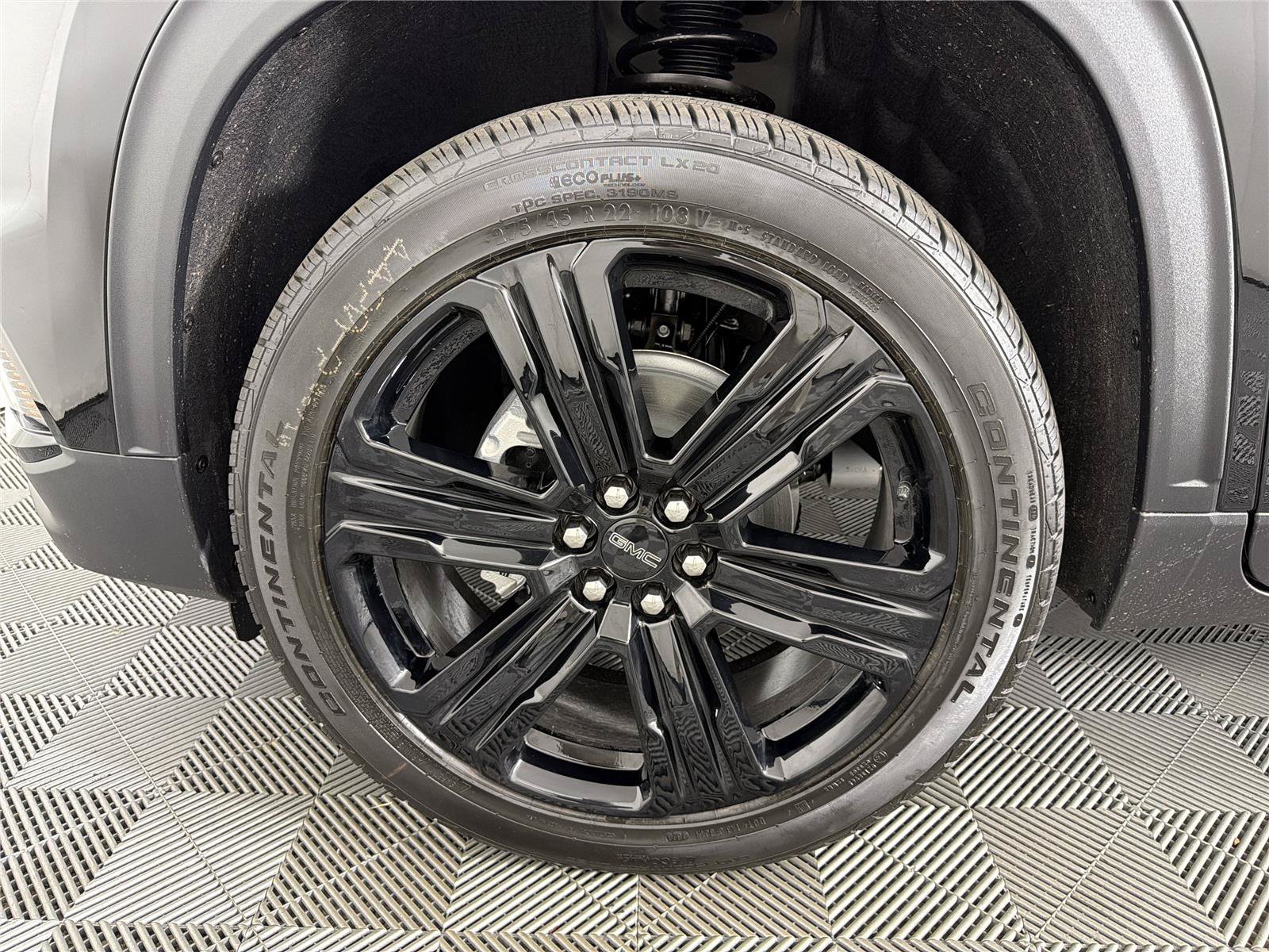 New 2026 GMC Acadia Elevation w/ Black Edition FWD image 9