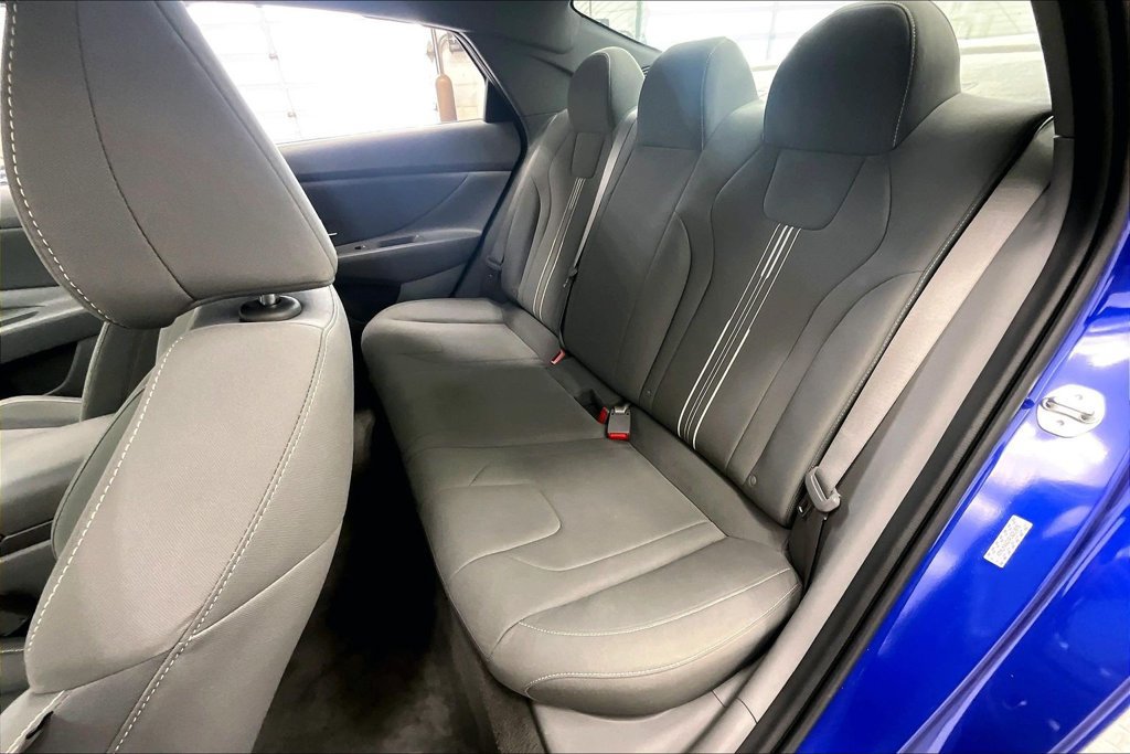 Certified 2023 Hyundai Elantra SEL w/ Preferred Accessory Package FWD image 27