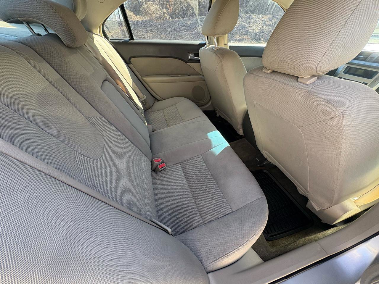 Used 2011 Ford Fusion S image 12