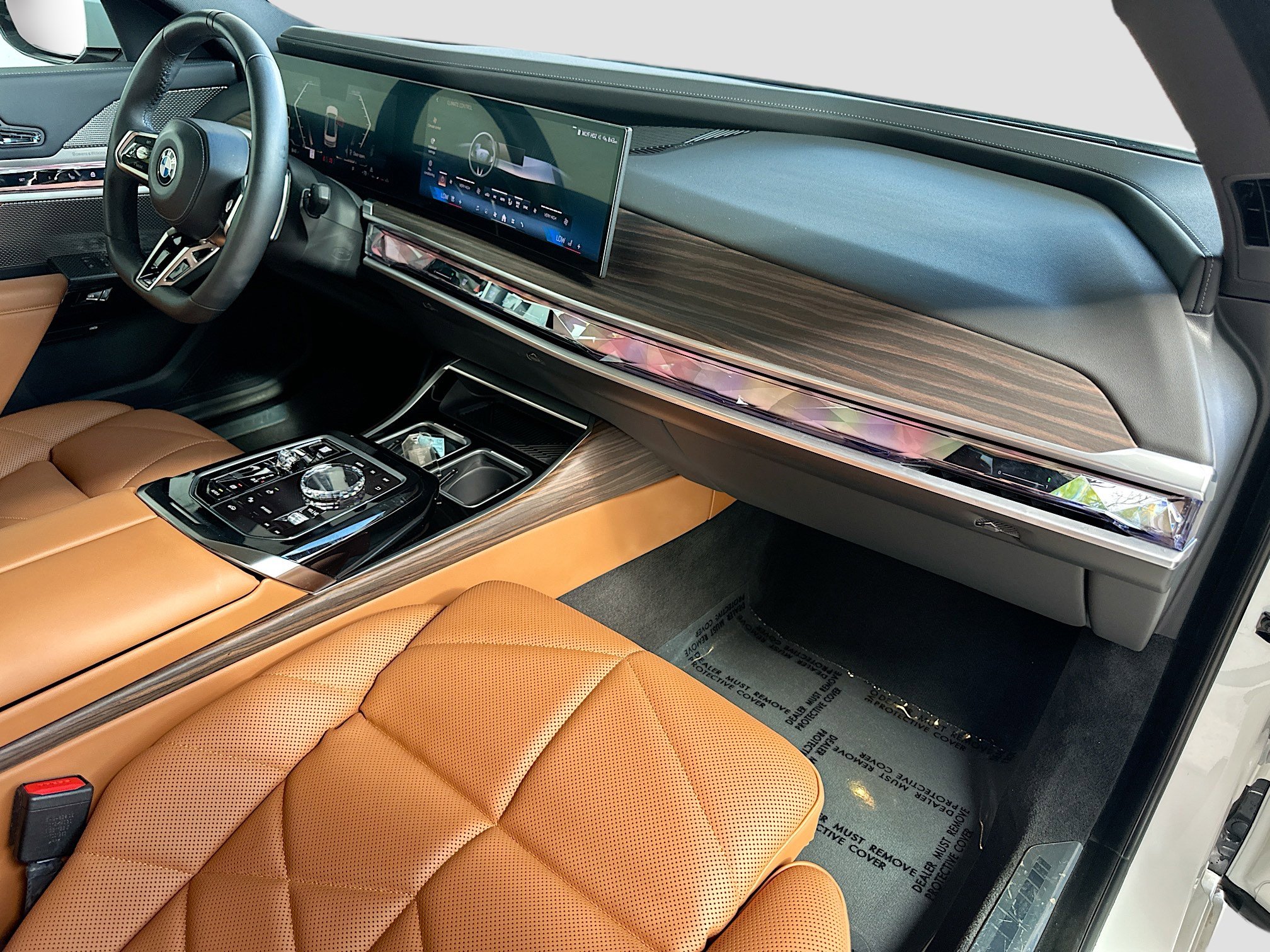 Certified 2023 BMW 740i w/ Parking Assistance Package image 31