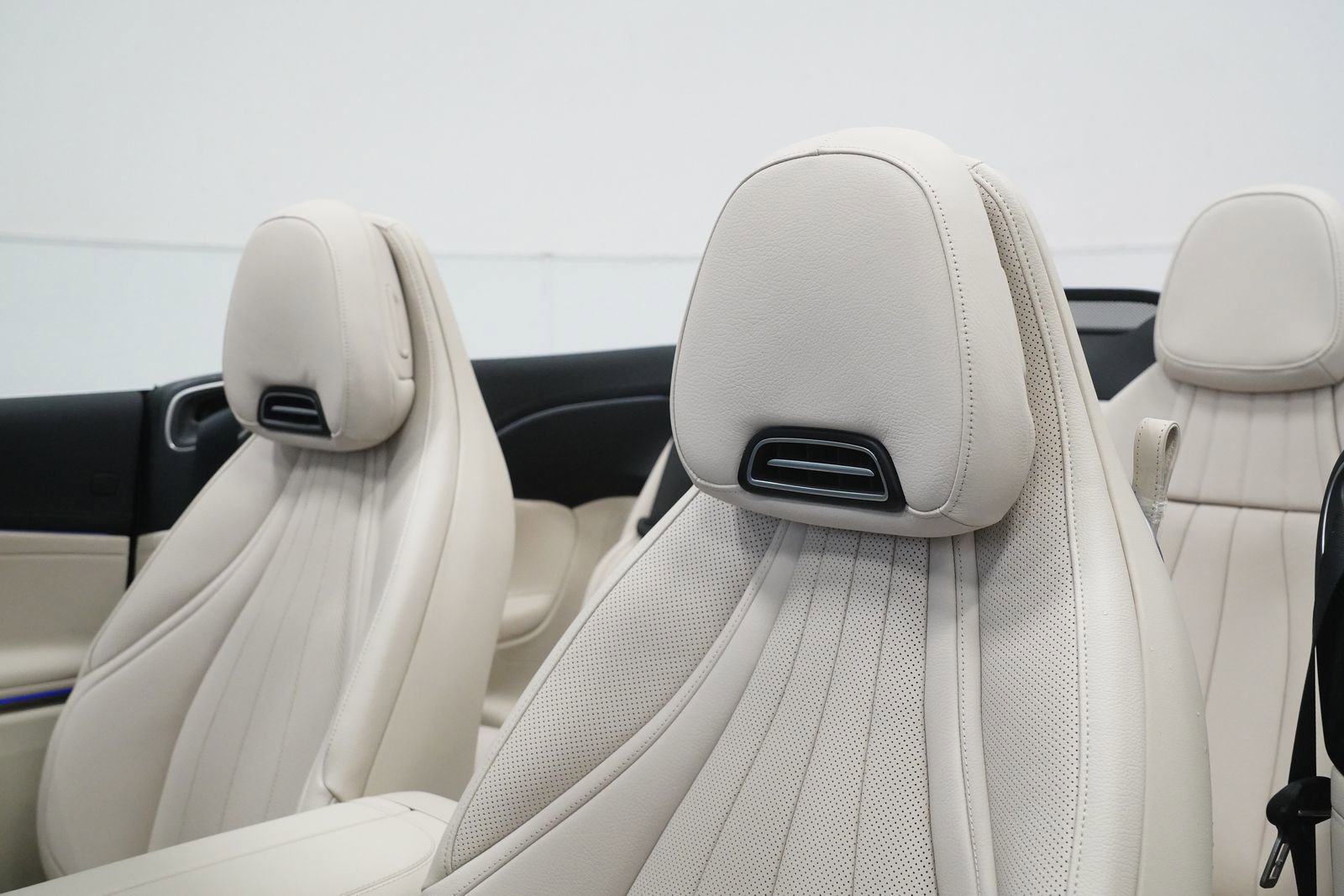 New 2026 Mercedes-Benz CLE 53 AMG 4MATIC Cabriolet image 19