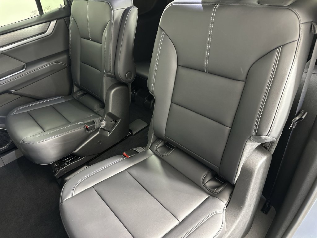 New 2027 GMC Acadia Elevation w/ Elevation Premium Package FWD image 27