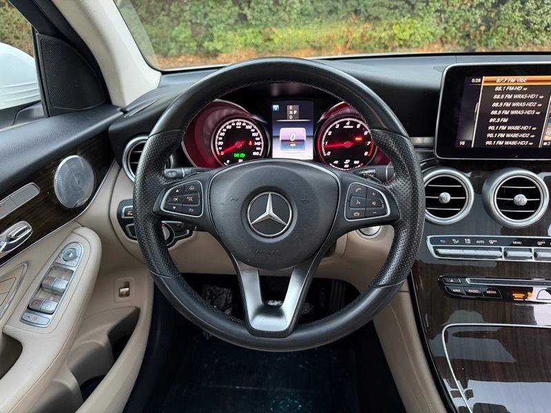 Used 2017 Mercedes-Benz GLC 300 4MATIC image 29