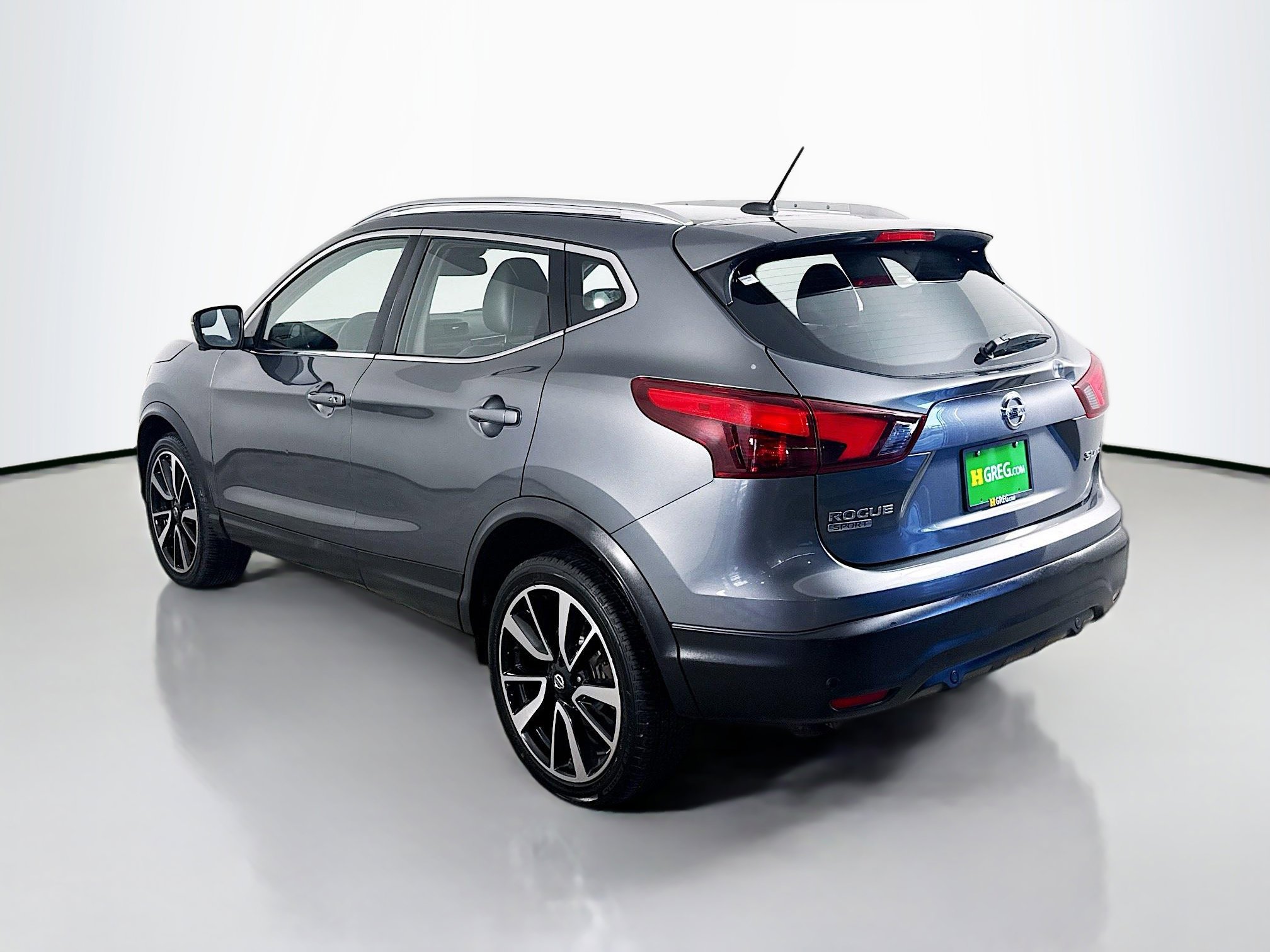 Used 2019 Nissan Rogue Sport SL w/ Premium Package image 7